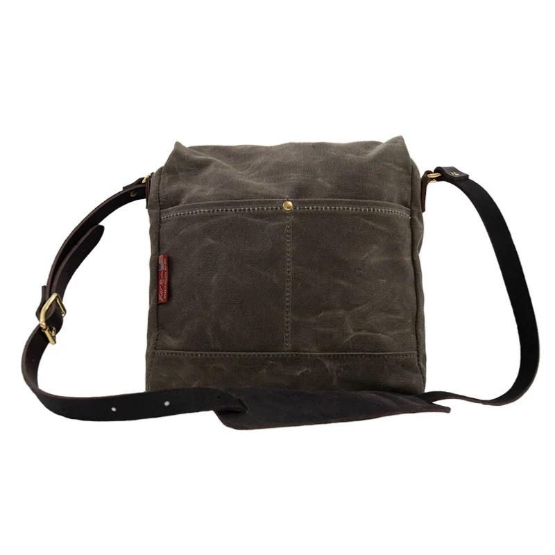 Archaeologist Satchel